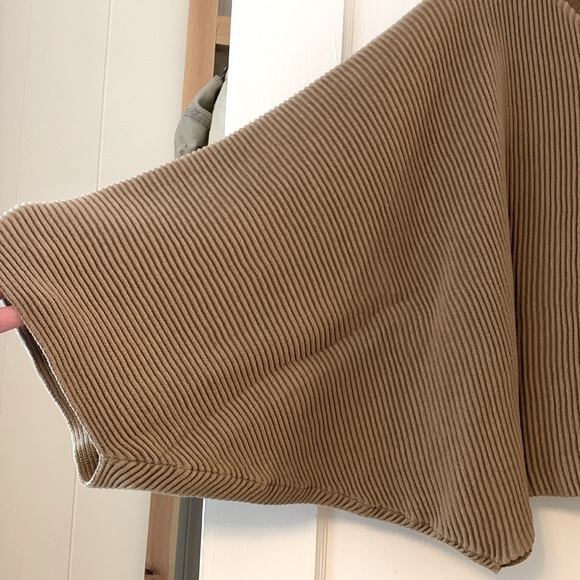 Wynne Layers Marlawynne tan crop top Large - Picture 2 of 11